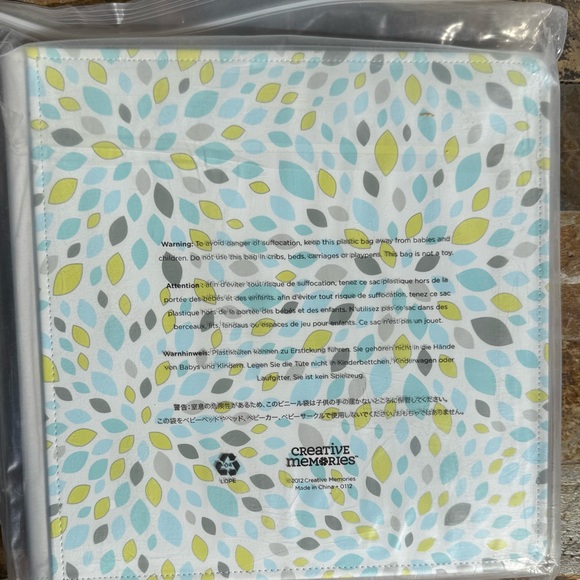 12x12 Creative Memories Reflections Quick Album - Picture 2 of 2